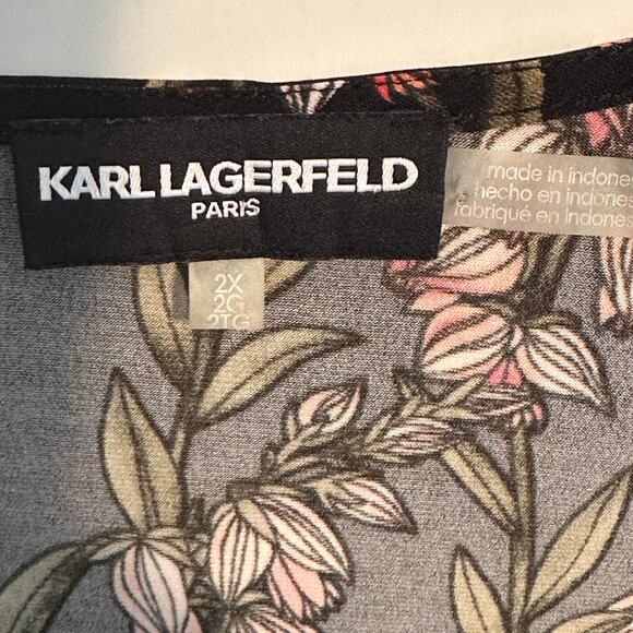Karl Lagerfeld Floral Top Size 2X Knit V-Neck - Picture 6 of 9